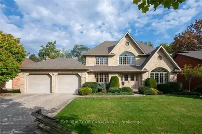 76 CARNEGIE Lane, London South, ON N6C 5X2
