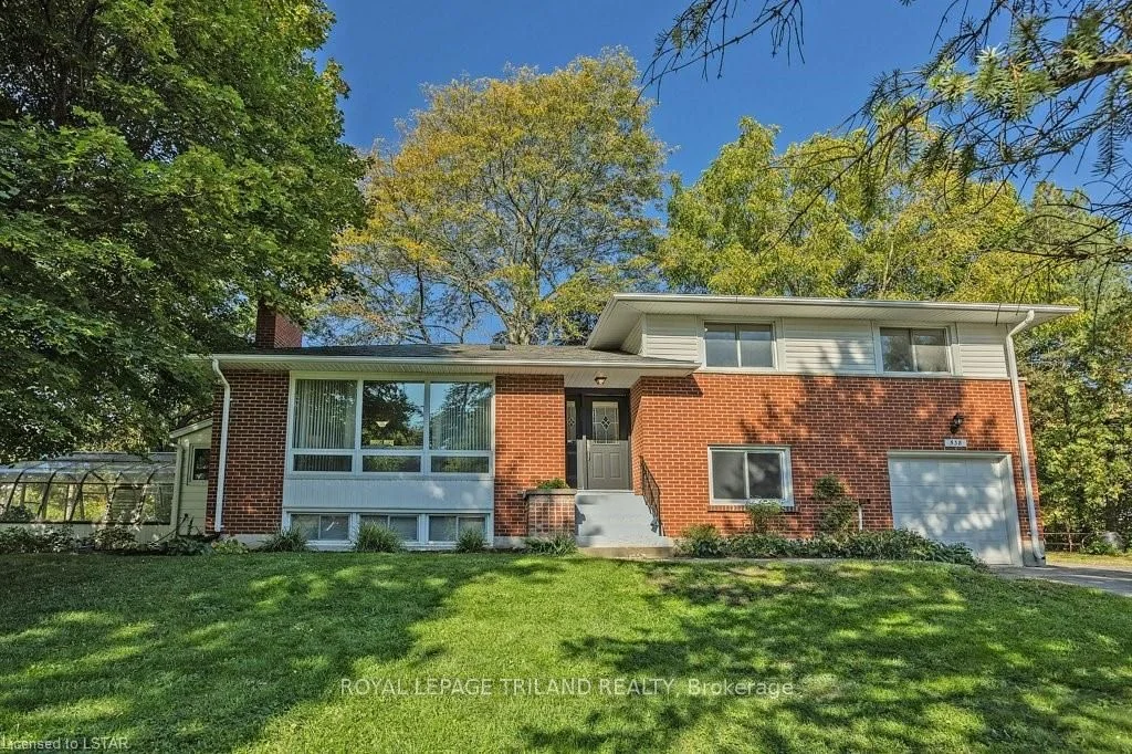 538 LEYTON Crescent, London North, ON N6G 1T2