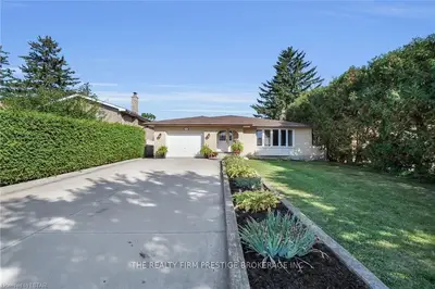 864 DEARNESS Drive, London South, ON N6E 1N5