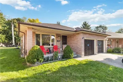 137 MAGEE Place, London East, ON N5W 1C9