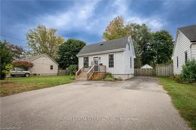 78 BURNS Street, Strathroy-Caradoc, ON N7G 1E6