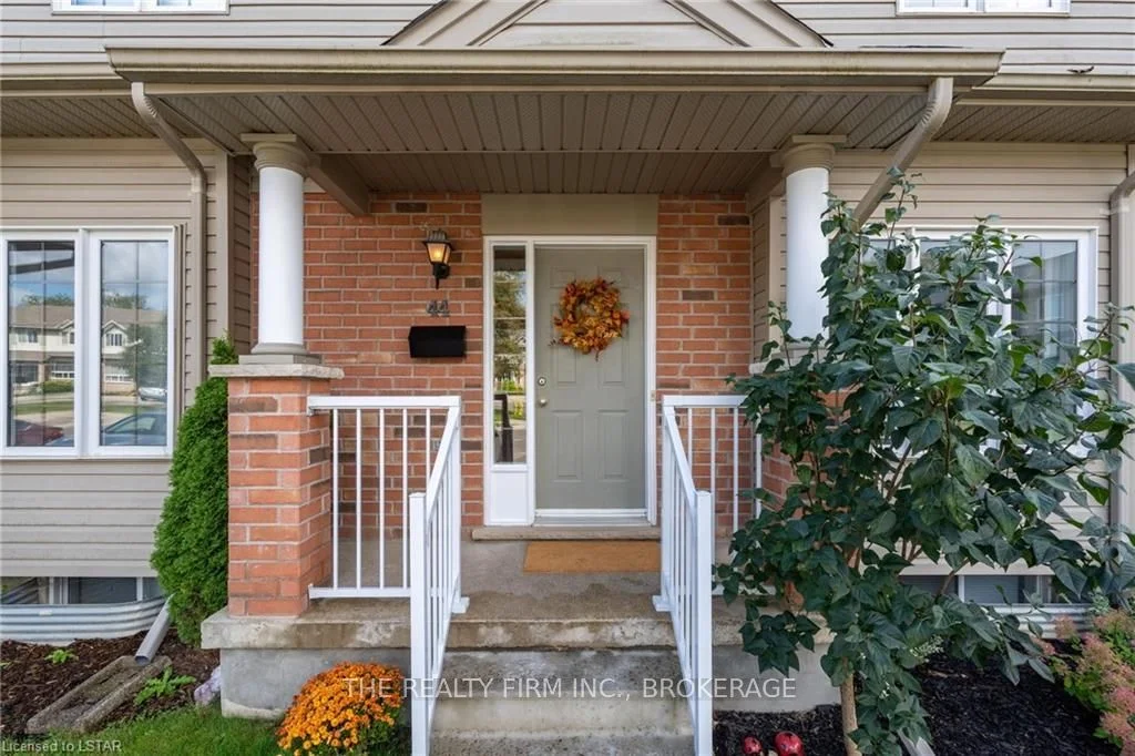 1920 MARCONI Boulevard 44, London East, ON N5V 4X8