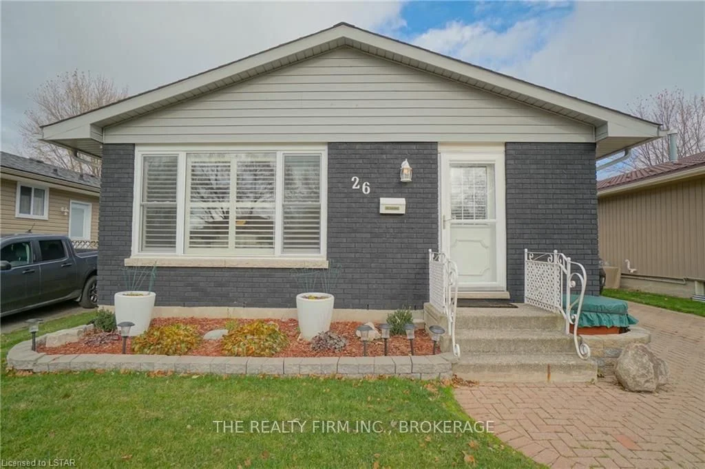 26 STROUD Crescent, London South, ON N6E 1Z6