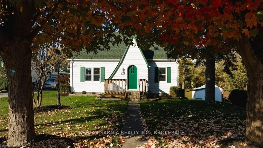 74 MAIN Street S, Lambton Shores, ON N0N 1J0
