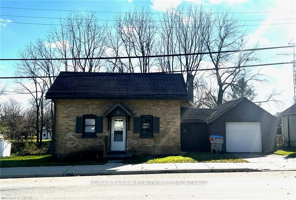 49 King Street E, Lambton Shores, On N0n 1j0