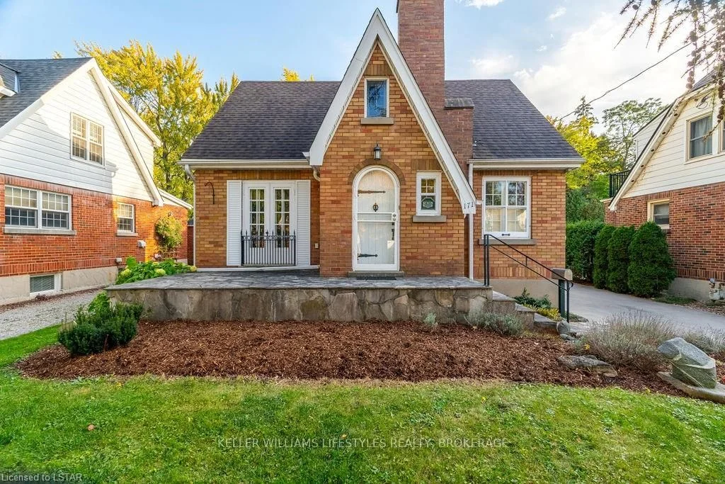 171 IROQUOIS Avenue, London South, ON N6C 2K9