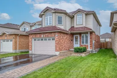 627 Thistlewood Drive, London North, On N5x 4l9