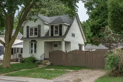 197 Hunter Street, Woodstock, On N4s 4e1