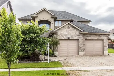 629 Spitfire Street, Woodstock, On N4t 0b5