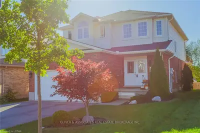 892 BRIAR Court, London North, ON N5X 4G9