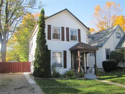 236 Wonham Street S, Ingersoll, On N5c 2z4