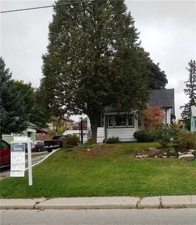 765 Peel Street, Woodstock, On N4s 1l6