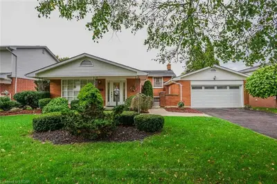 942 WHITTON Avenue, London North, ON N6H 4H5