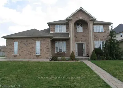 902 BARCLAY Road, London South, ON N6K 4V4