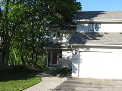 174 Mckeand Street, Ingersoll, On N5c 3h9