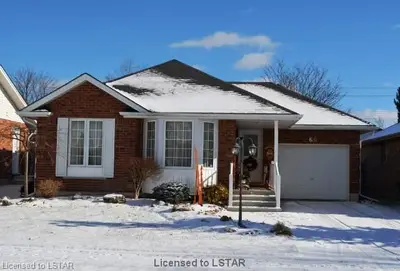 66 Neutral Avenue, Woodstock, On N4t 1s7
