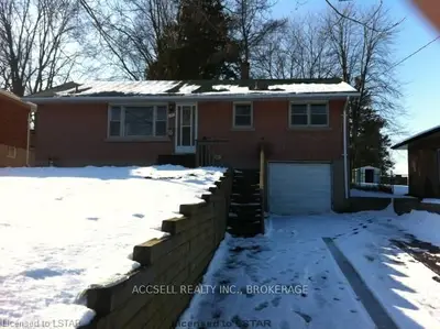 157 Clarke Street N, Woodstock, On N4s 7m6