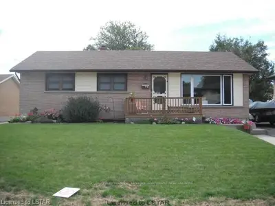 31 Chisholm Drive, Ingersoll, On N5c 2c5