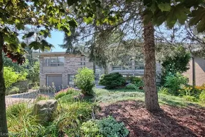139 Lisgar Avenue, Tillsonburg, On N4g 3l5