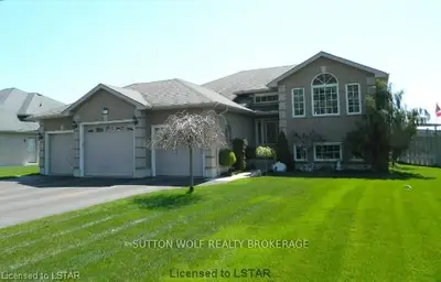 8641 Parkhouse Drive, Strathroy-caradoc, On N0l 1w0