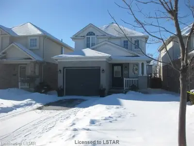 320 Rossmore Court, London South, On N6c 6b9