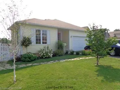 6 Crusoe Place, Ingersoll, On N5c 4g2