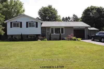 20 Charlotte Avenue, Tillsonburg, On N4g 4c2