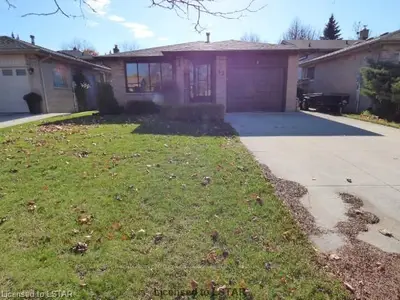 43 Wyndham Crescent, London East, On N5y 5g4