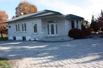 1305 Devonshire Avenue, Woodstock, On N4s 7v9