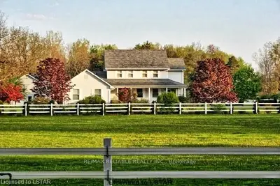 8438 Falconbridge Drive, Strathroy-caradoc, On N0l 1w0