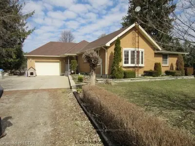 8054 Parkhouse Drive, Strathroy-caradoc, On N0l 1w0