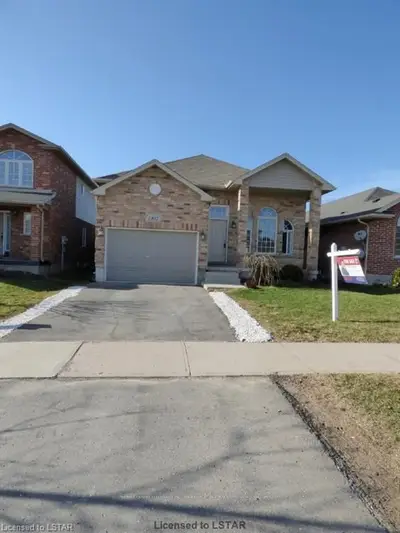 1902 Coronation Drive, London North, On N6g 0a5
