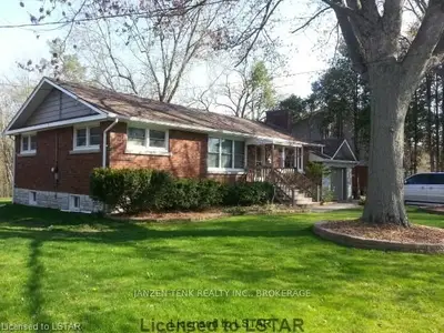67 Parkwood Drive, Tillsonburg, On N4g 2b7