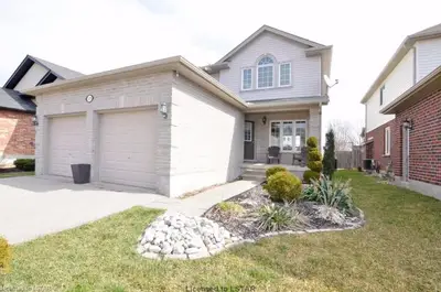 1279 OAKCROSSING Road, London North, ON N6H 0C2