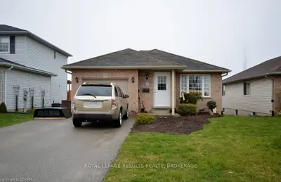 207 North Street E, Tillsonburg, On N4g 1b8
