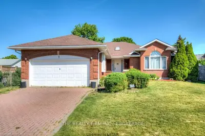 7 Naskapi Street, Woodstock, On N4t 1g8