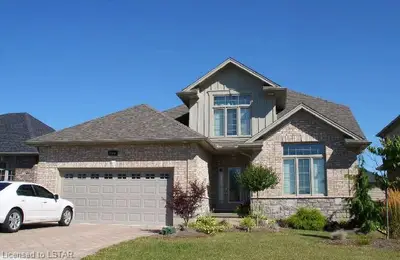 2300 BRAYFORD Crescent, London South, ON N6K 0C4