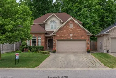 1729 ESTEVAN Road, London North, ON N5X 2G8