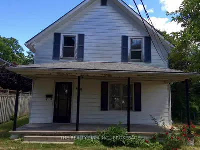 158 Mckeand Street, Ingersoll, On N5c 3h9