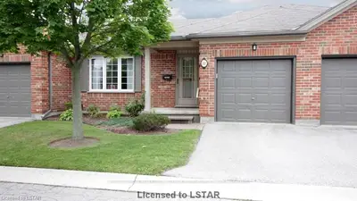 1199 Reardon Boulevard 32, London South, On N6m 1h7