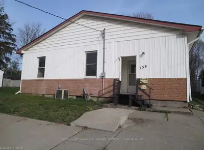 158 Charles Street E, Ingersoll, On N5c 1k2