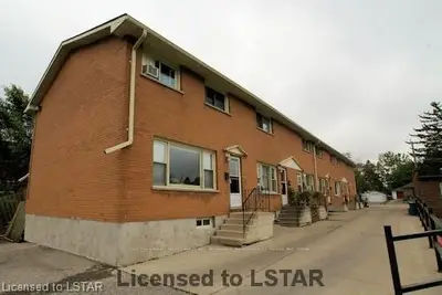 78 Bee Street 12, Woodstock, On N4s 3z3