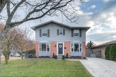 35 WOODFERN Road, London East, ON N5W 5Z7