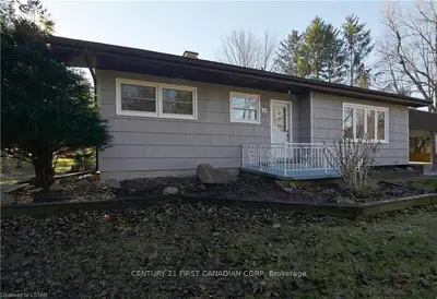 72 PANNELL Lane, Strathroy-Caradoc, ON N7G 2C6