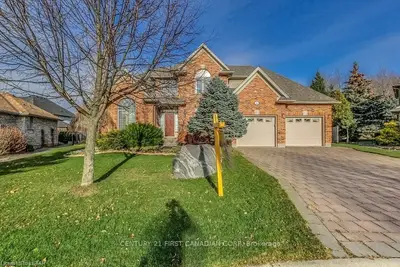 10 DIAMOND Court, London North, ON N6G 4Y9