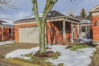 60 ROSECLIFFE Crescent 12, London South, ON N6K 4E6