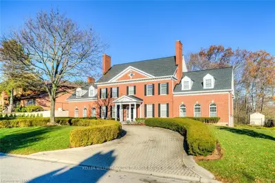22 TOBIN Court, London South, ON N6K 3Y3