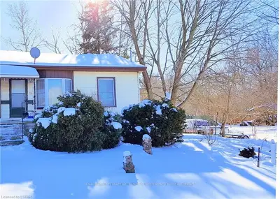 132 Dundas Street, Woodstock, On N4s 1a2