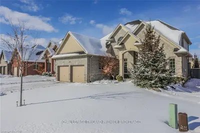 1581 LOGANS Way, London South, ON N6K 0B3