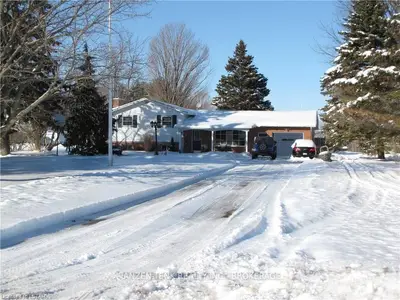 51 Wellington Street, Bayham, On N0j 1t0